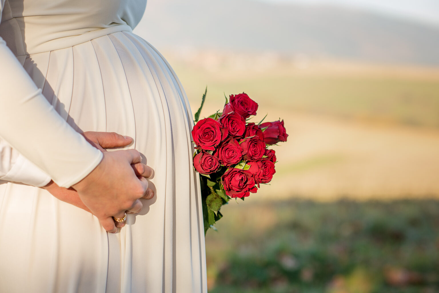 Here's How to Plan A Wedding While Pregnant